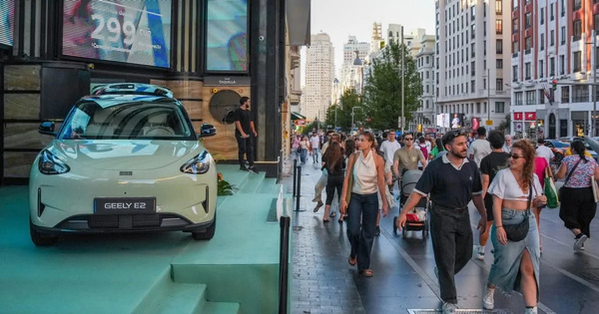 Çinli Otomotiv Devi Geely, İspanya Pazarındaki Üçüncü Elektrikli Modeli E2'yi Tanıttı