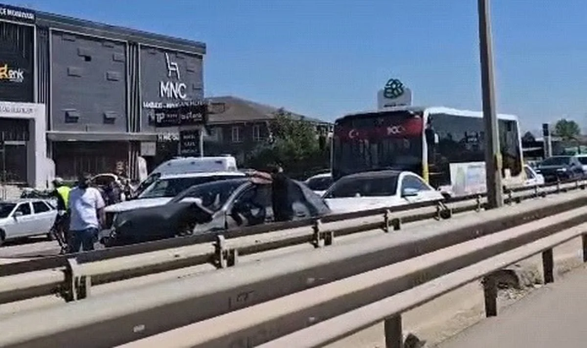 Bursa-Ankara Kara Yolunda Zincirleme Kaza: 7 Yaşındaki Çocuk Yaralandı