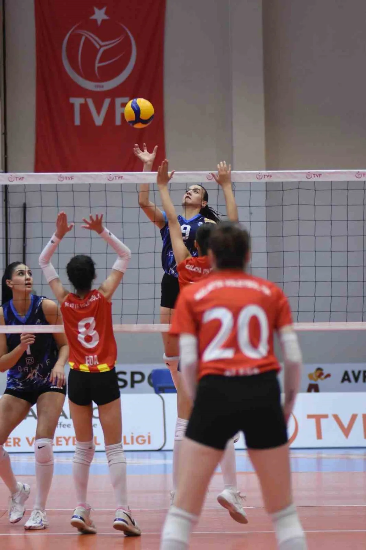 Kayseri Atletikspor, Malatya Voleybol karşısında set vermeden galibiyete ulaştı