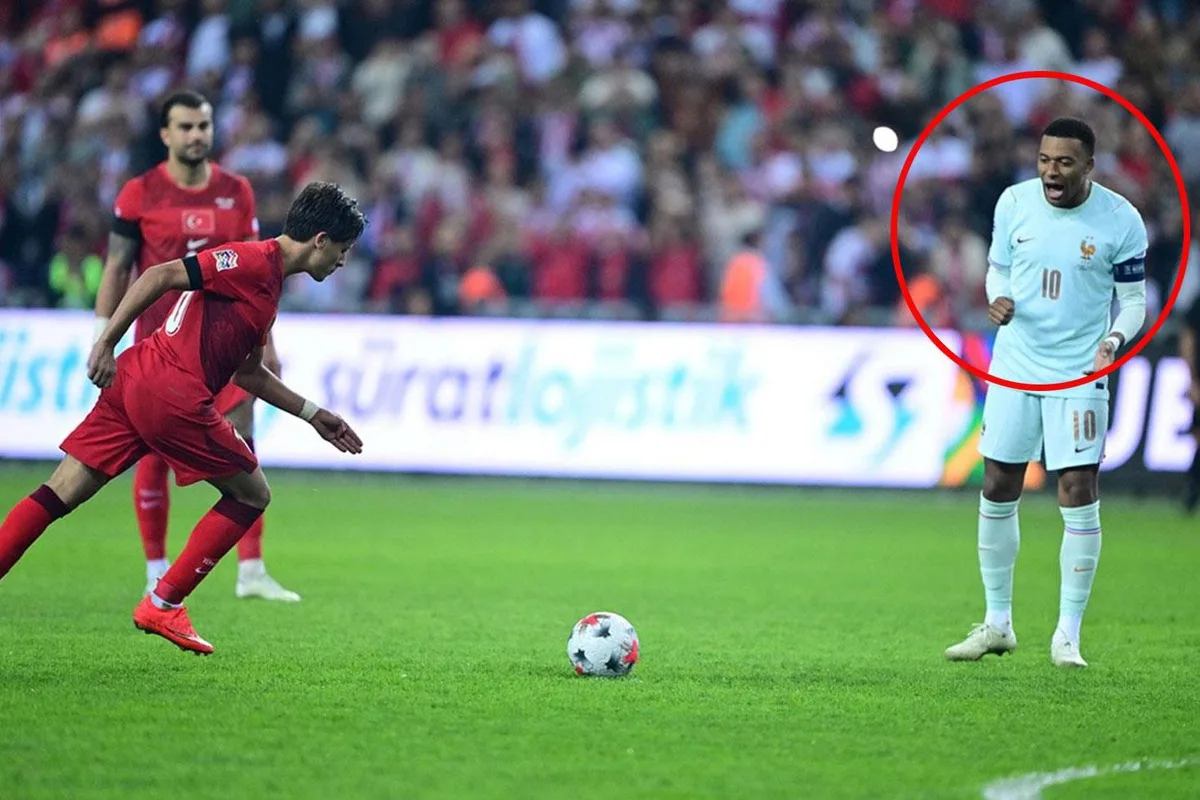 Türkiye-Fransa Maçında Dikkat Çeken An: Mbappe'den Arda Güler'e Müdahale