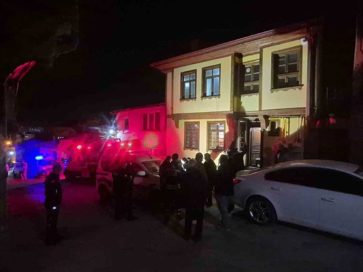 Eskişehir'de 10 Gündür Kayıp Olan Parkinson Hastası Şahsın Evine Çilingirle Girildi