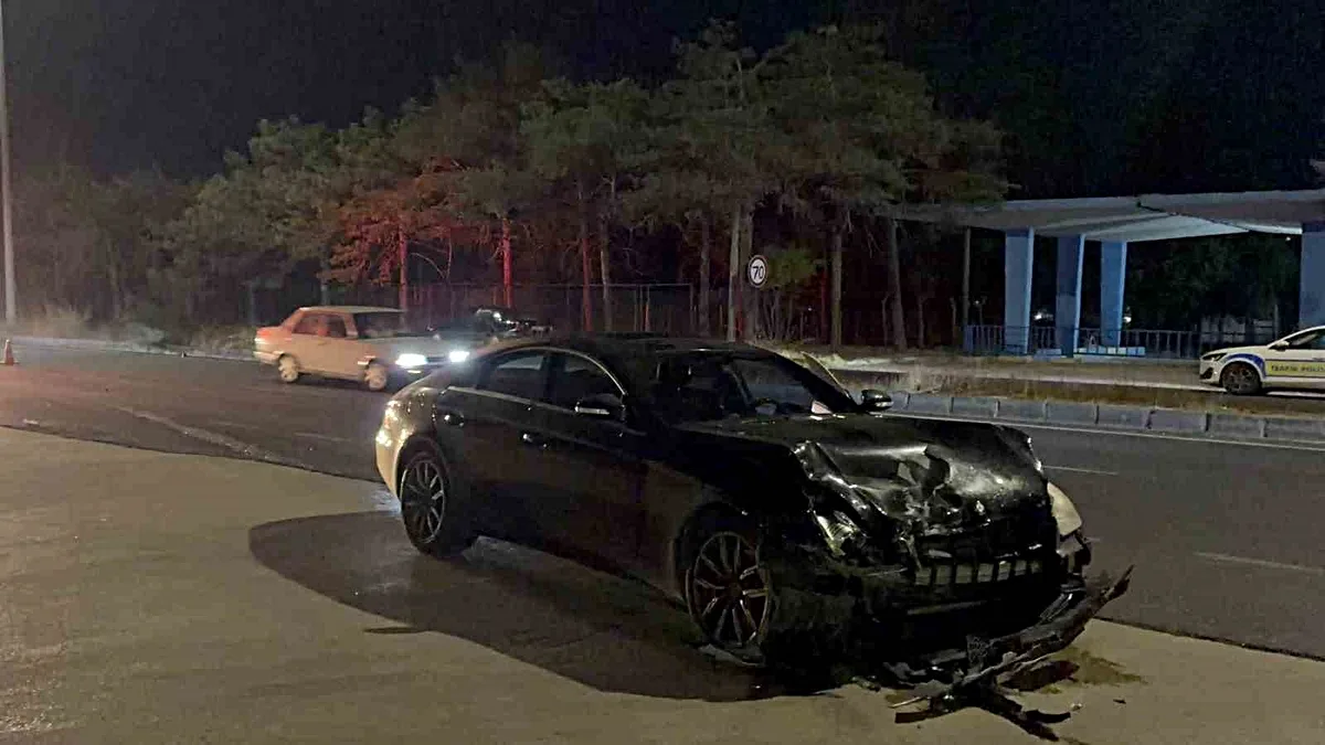 Çerkezköy-Kapaklı yolunda trafik kazası: 2 kişi yaralandı