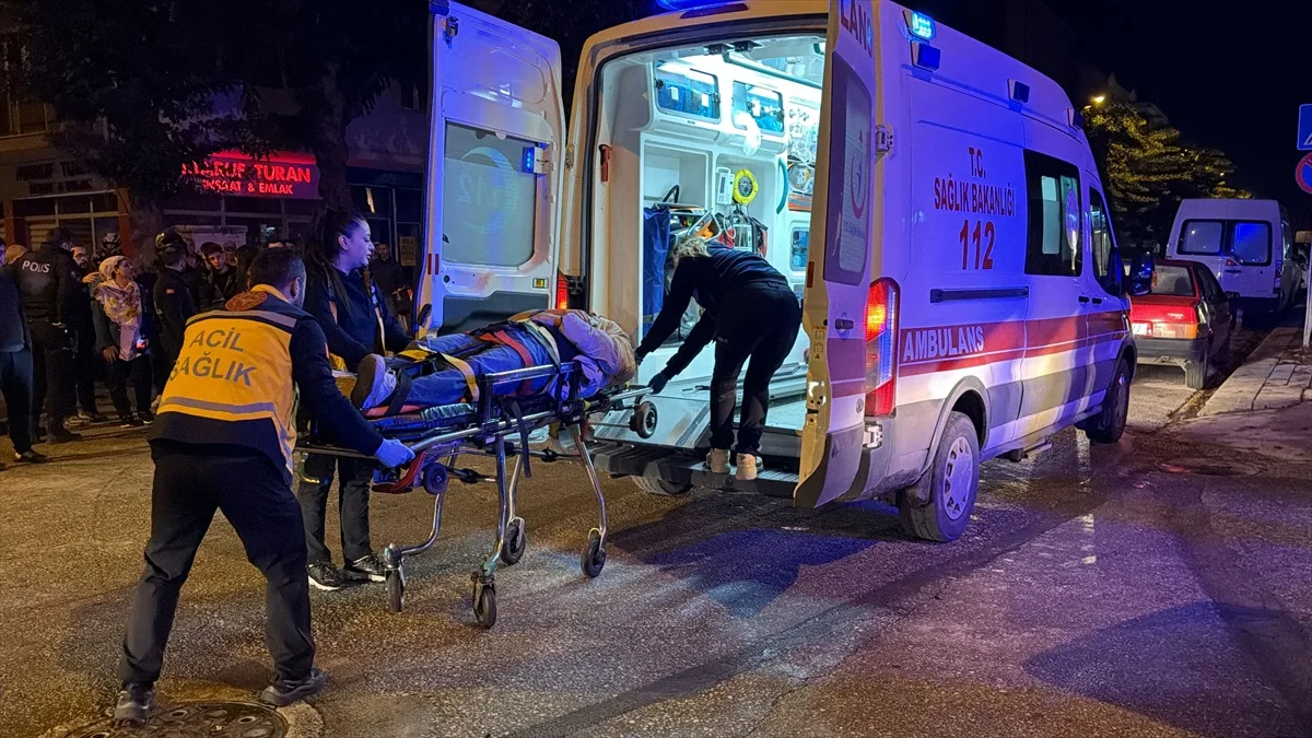Eskişehir Tepebaşı'nda Motosiklet Kazası: İki Sürücü Yaralandı