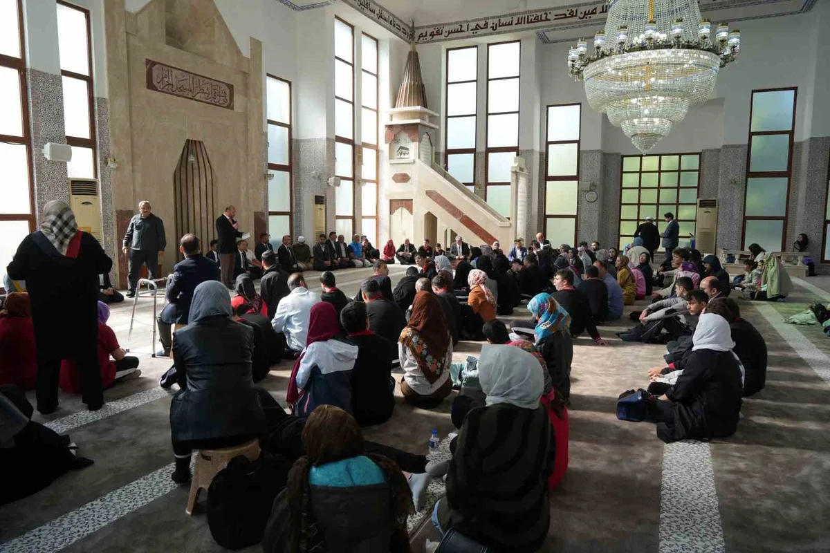 Atakum'da 'Cami ve Özel Öğrenci Buluşması': Özel Eğitim Öğrencileri Pelitköy TOKİ Camii'nde Bir Araya Geldi