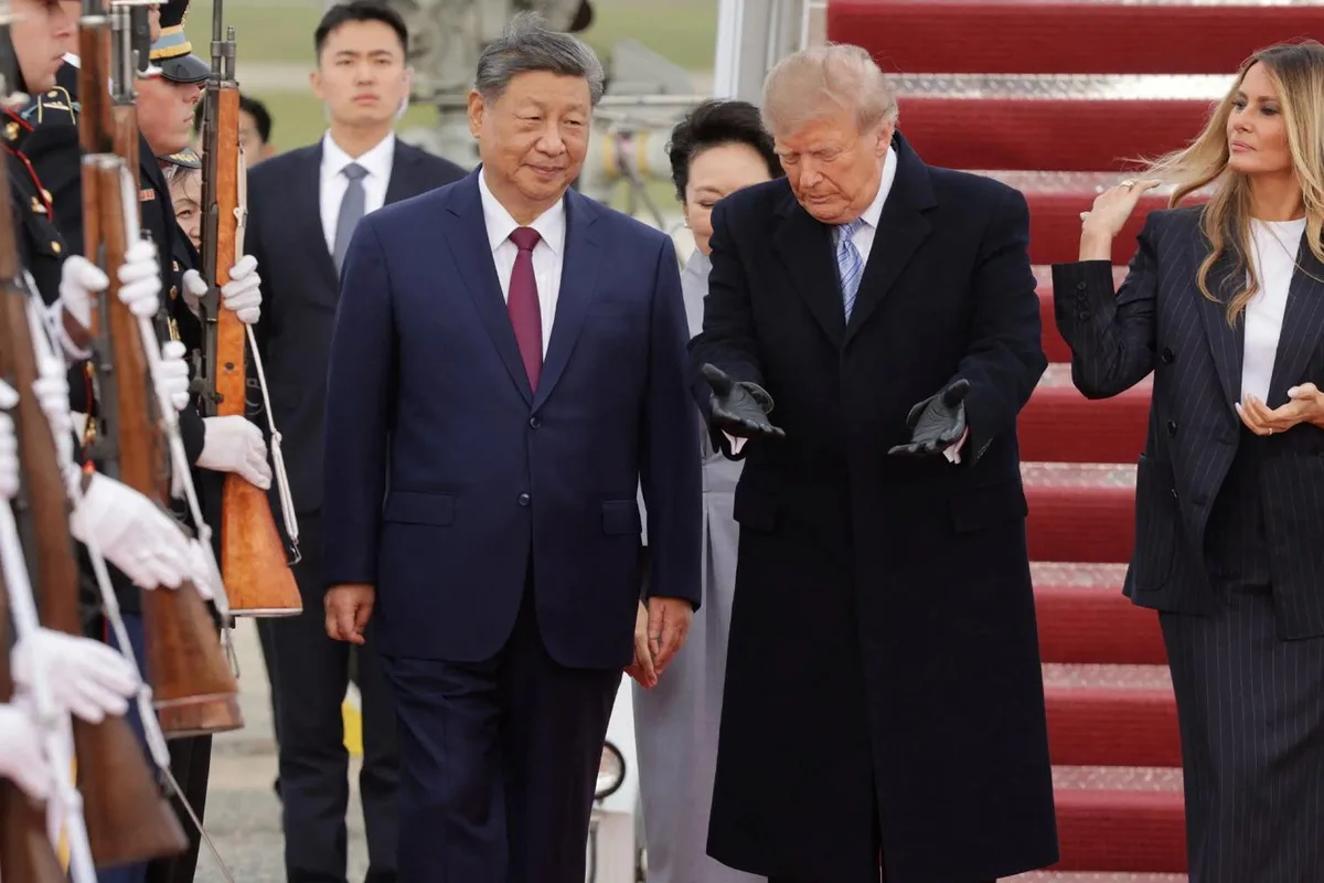 Çin Devlet Başkanı Şi Cinping'den ABD'ye Tarihi Ziyaret: Trump'tan Hava Üssünde Karşılama