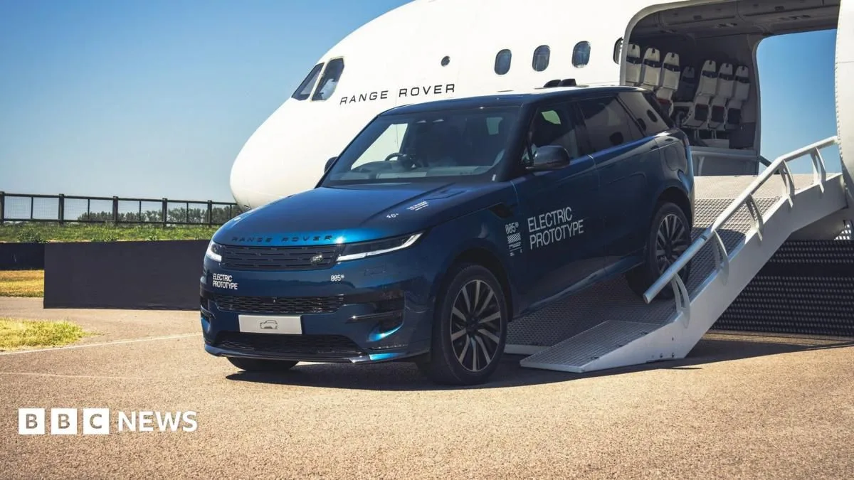 Range Rover İlk Tam Elektrikli Modelini Tanıttı: Solihull Üretimi Başlıyor