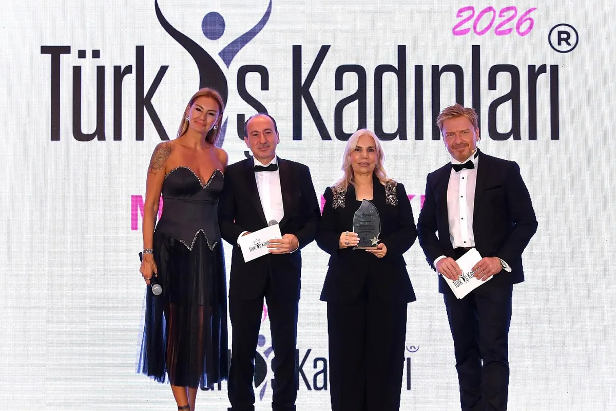 6. Türk İş Kadınları Plaket Töreni'nde Başarılı İsimler Ödüllendirildi