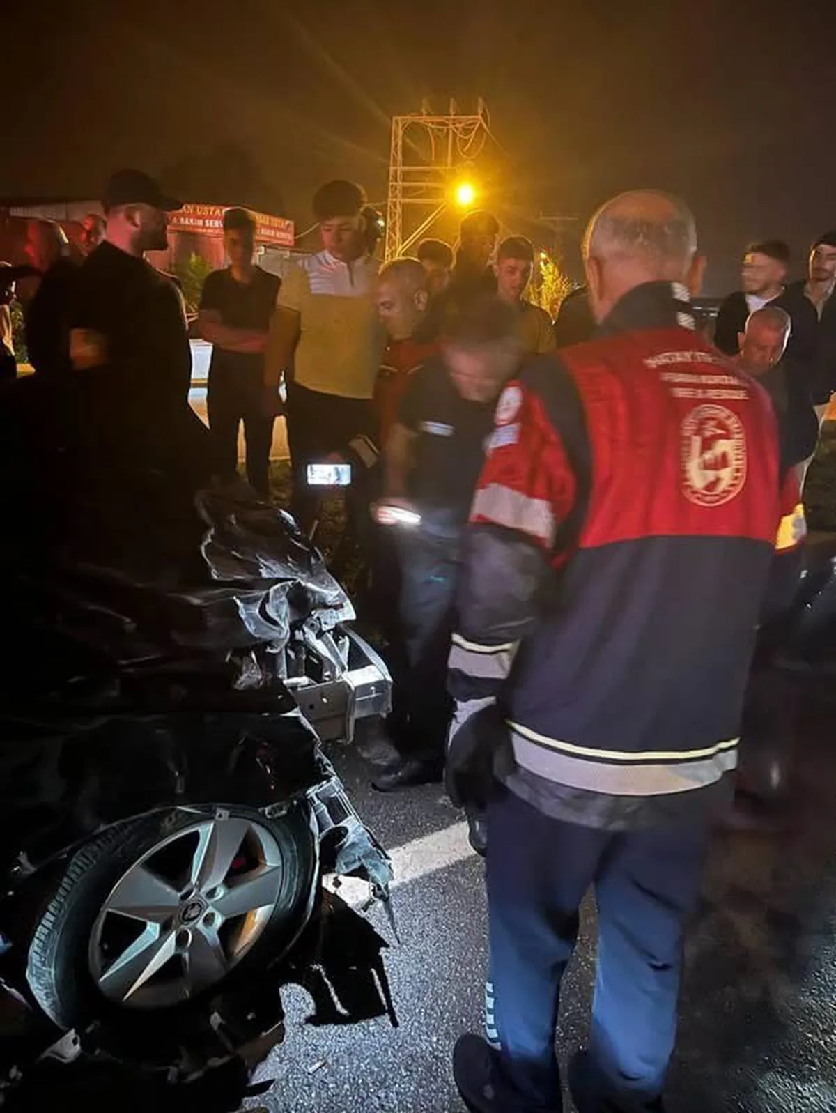Hatay'ın Samandağ İlçesinde Otomobil ile Angus Çarpıştı: Sürücü Yaralandı