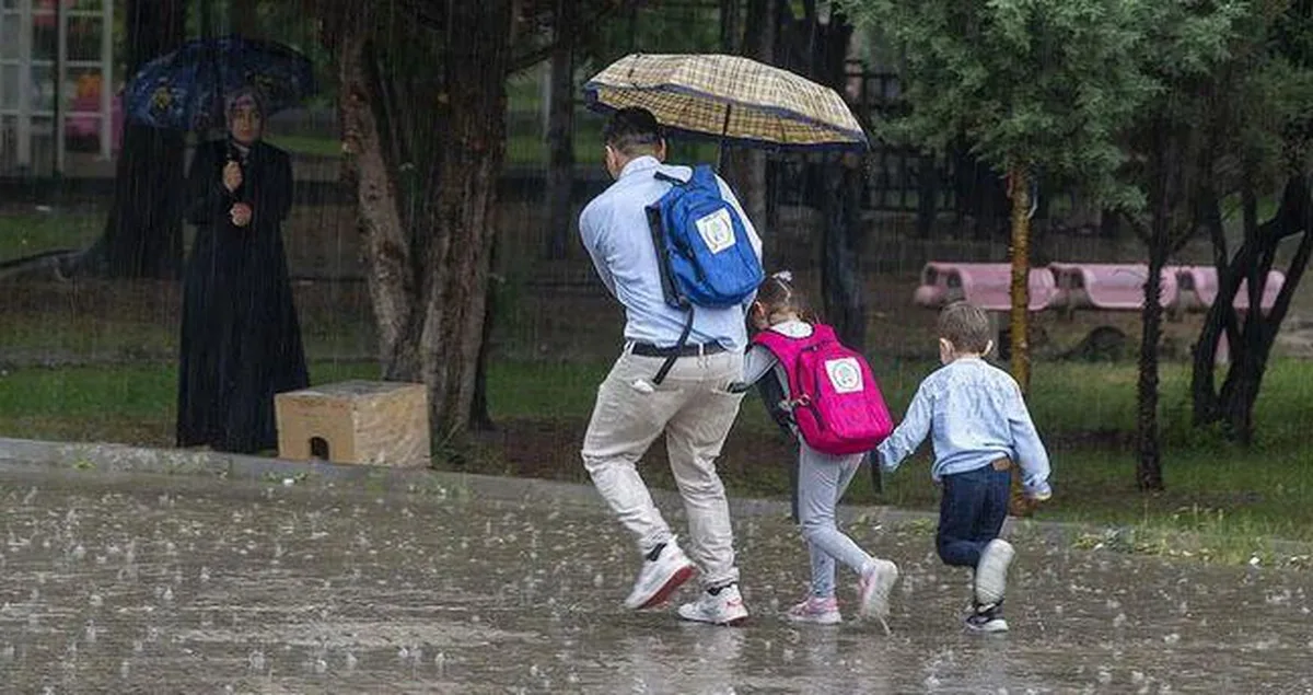 İstanbul'da 28 Eylül Pazartesi Günü Okullar Tatil mi? MEB Takvimi Açıklandı