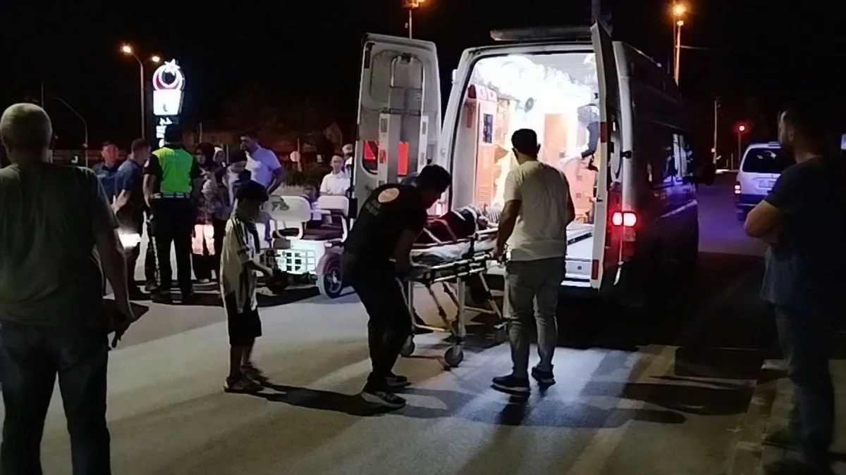 Çorum'un Osmancık İlçesinde Trafik Kazası: 2'si Çocuk 3 Kişi Yaralandı