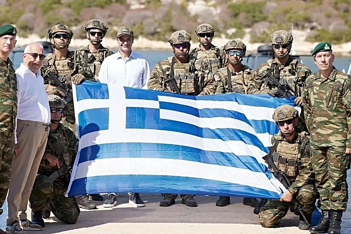 Yunanistan Başbakanı Miçotakis’ten Türkiye Sınırında Meis Adası Ziyareti