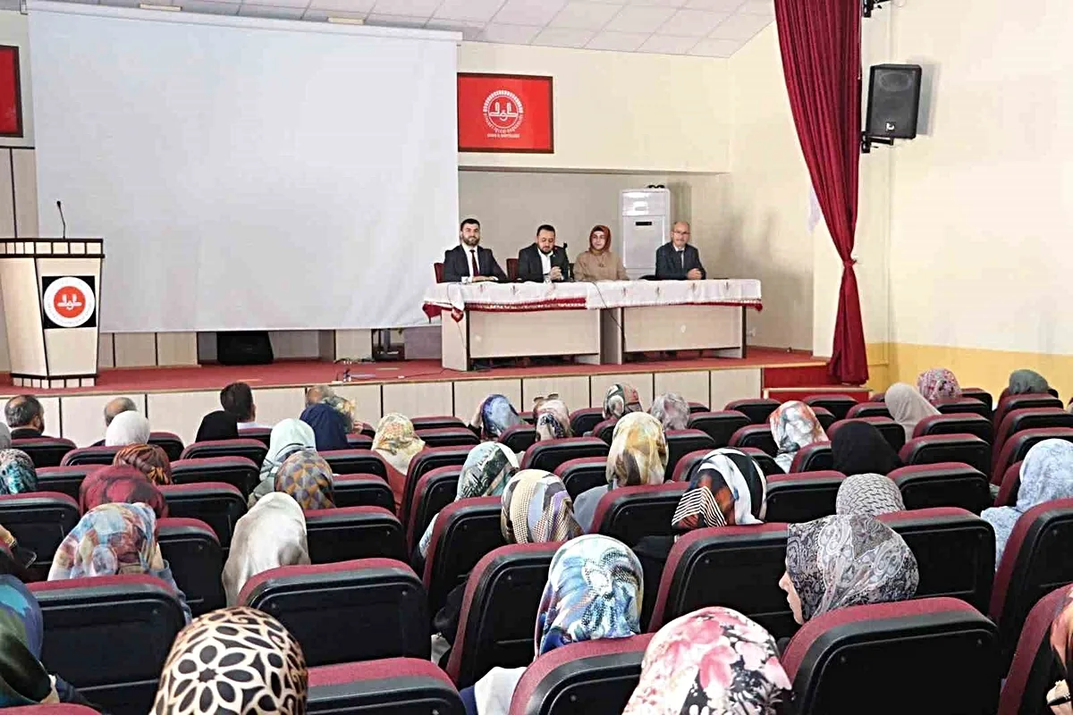 Sivas'ta Din Görevlilerine Başarı Belgesi: Kurban Organizasyonundaki Başarı Ödüllendirildi