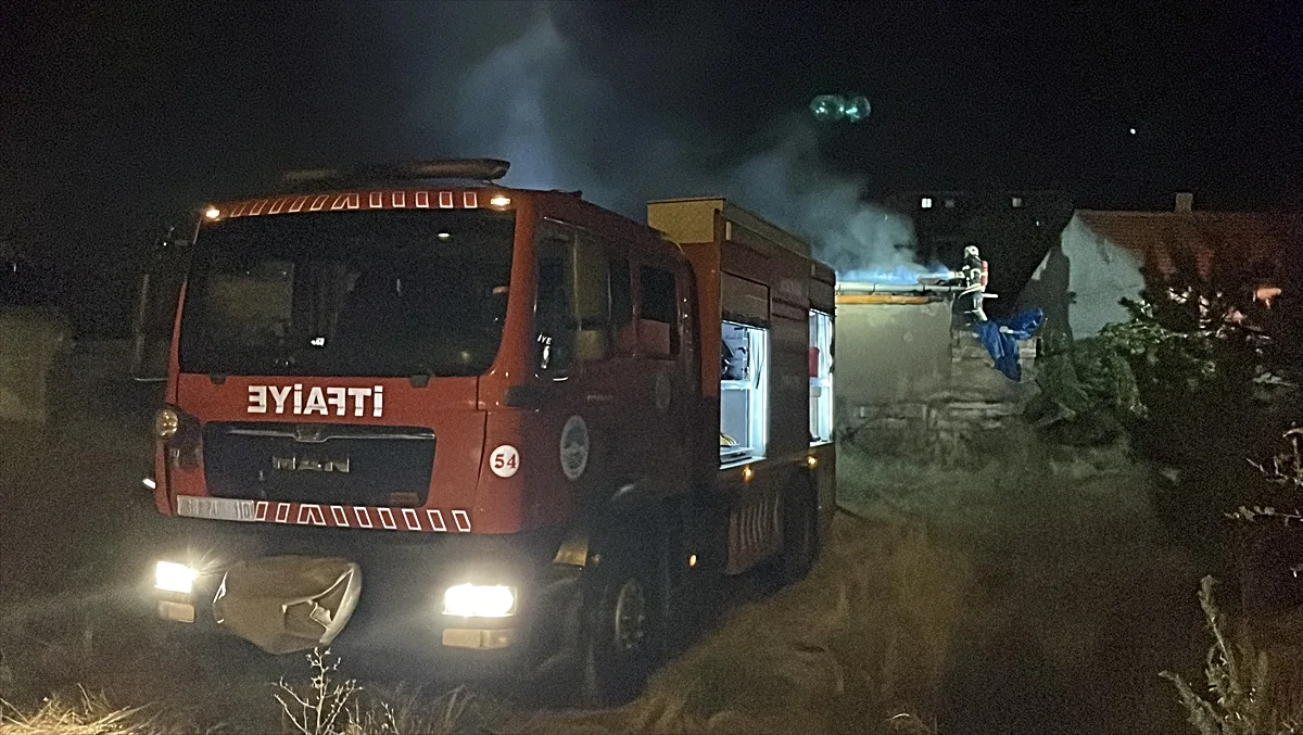 Kayseri'nin Melikgazi İlçesindeki Müstakil Evde Çıkan Yangın Evi Kullanılamaz Hale Getirdi