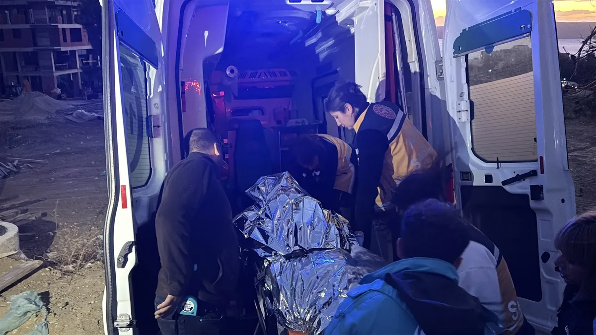 Çanakkale Onsekiz Mart Üniversitesi'ndeki Yurt İnşaatında Toprak Kayması: 2 İşçi Yaralandı