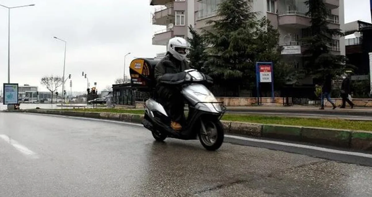 İstanbul'da Motosikletli Kurye Yasağı Sona Erdi: Trafiğe Çıkışlar Yeniden Başladı