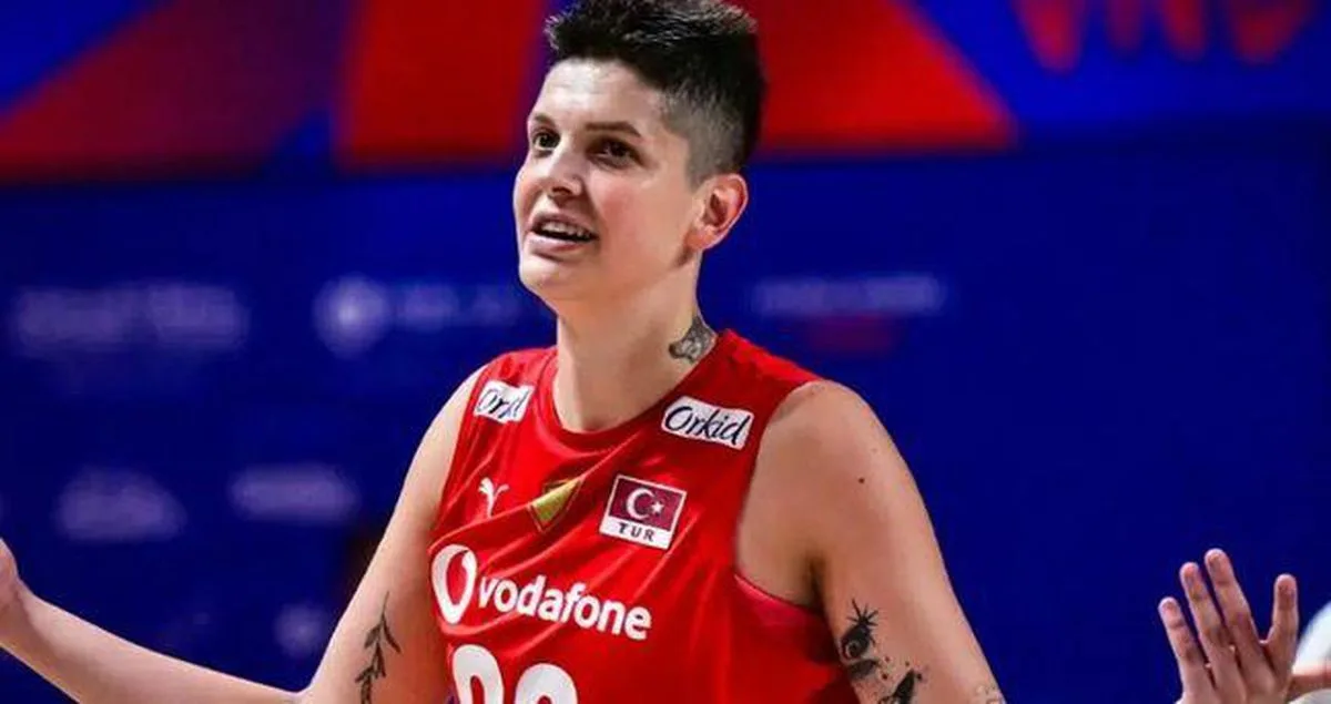 A Milli Kadın Voleybol Takımı'nda Ebrar Karakurt gelişmesi: Yıldız oyuncu neden kadroda yok?