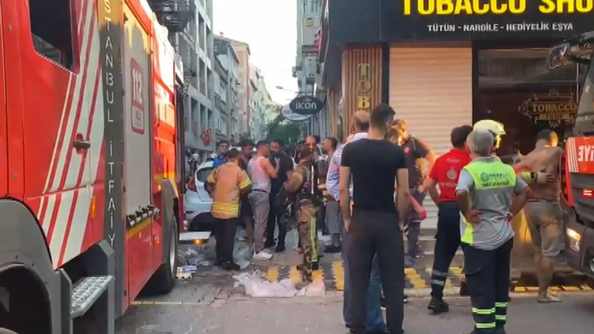 Bakırköy’de Otel Yangını: İtfaiye Ekipleri Tahliye Çalışmalarını Tamamladı