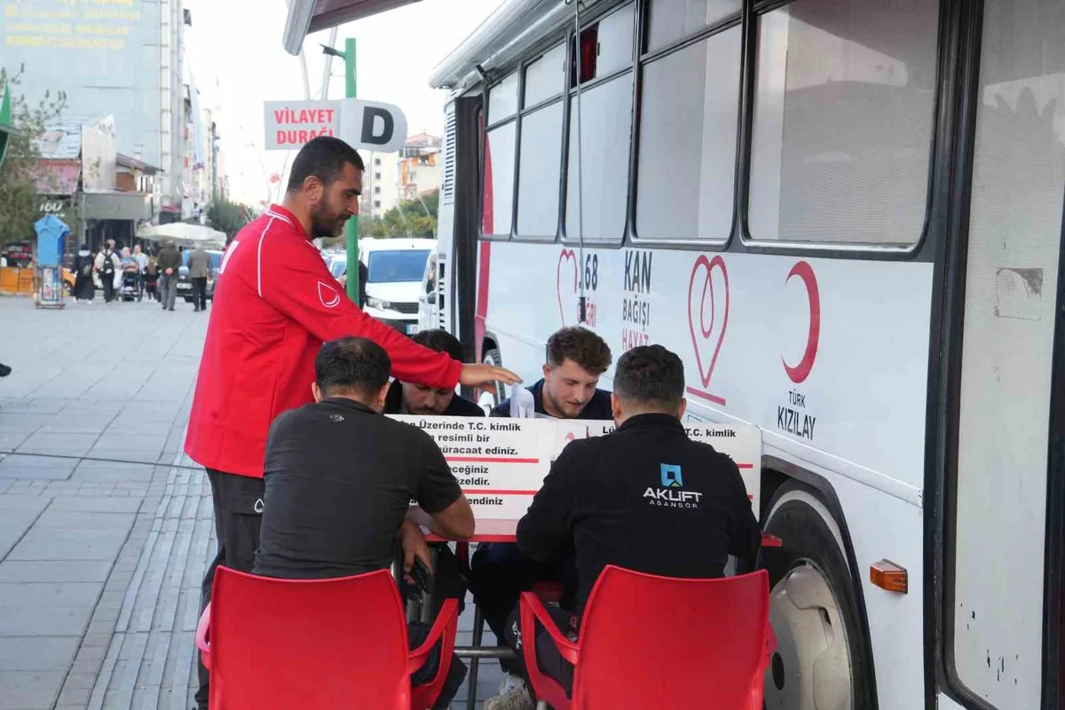 Muş'ta Kızılay'ın Kan Bağışı Kampanyasına Vatandaşların İlgisi Beklenenin Altında Kaldı
