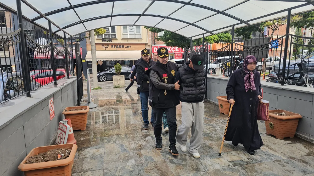 Eskişehir'de Husumetli Gruplar Arasındaki Silahlı Kavgada 2 Şüpheli Tutuklandı