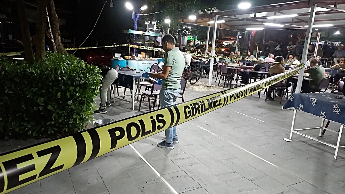 Manisa Yunusemre'de Çay Bahçesinde Silahlı Saldırı: Bir Kişi Yaralandı
