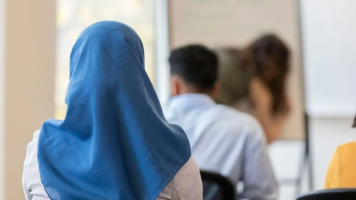 Avusturya’da 14 Yaş Altı İçin Okullarda Başörtüsü Yasağı Yürürlüğe Girdi