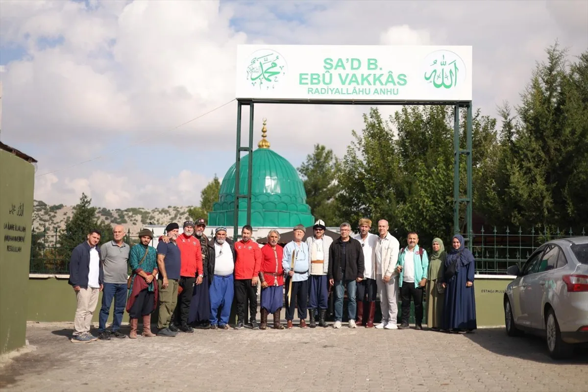 Geleneksel Türk Okçuları Gaziantep'te Sa'd bin Ebi Vakkas'ın Makamını Ziyaret Etti